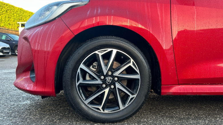 Toyota Yaris 1.5 Hybrid Design 5dr CVT Hybrid Hatchback